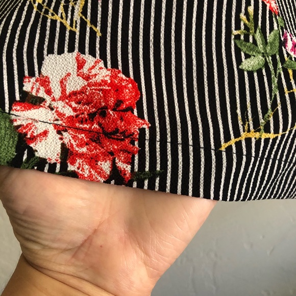 Crop Top - Picture 4 of 4